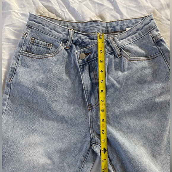 2/$20 SHEIN women’s petite M light blue wash denim straight leg - Picture 9 of 11